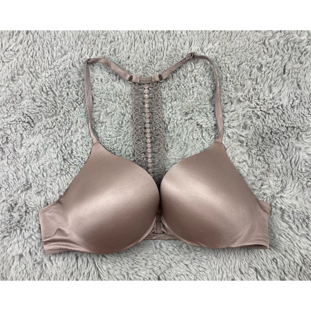 Victoria’s Secret very sexy plunge bra